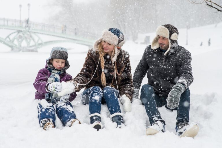 Safe Winter Activities for Families: Frostbite Prevention and Outdoor Precautions